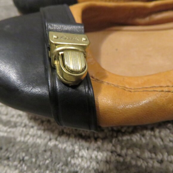 COACH Delphine Leather Buckle Ballet Flats in Black Tan Quiet Luxury Size US 8.5 - Picture 3 of 13